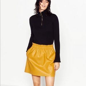 Faux leather mini skirt - mustard color